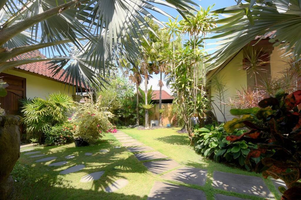 Tropical Oasis, Villa Mimba Sanur Esterno foto